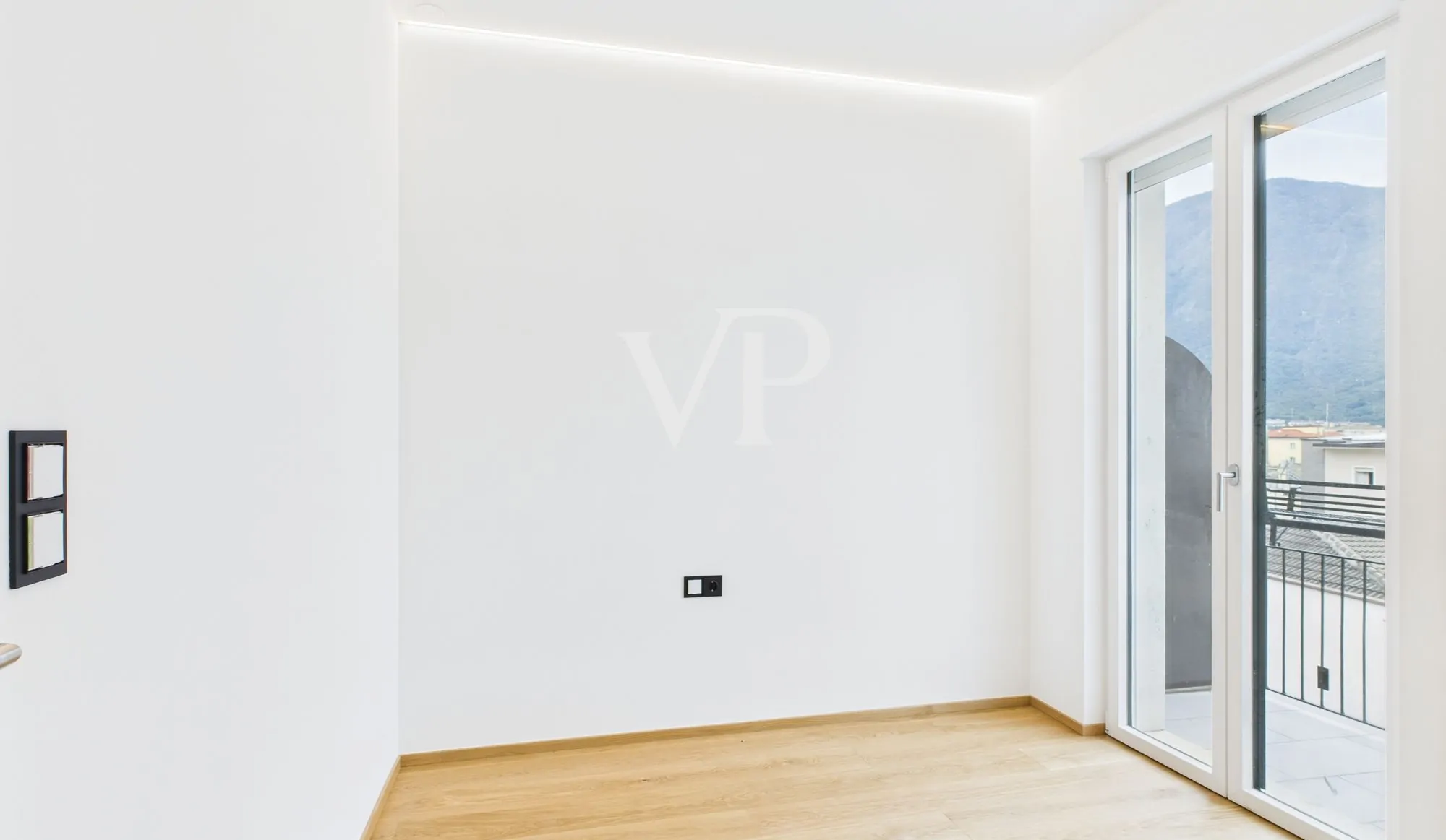 Ático con vistas - Apartamento de tres habitaciones recién renovado a dos pasos de la Piazza Gries