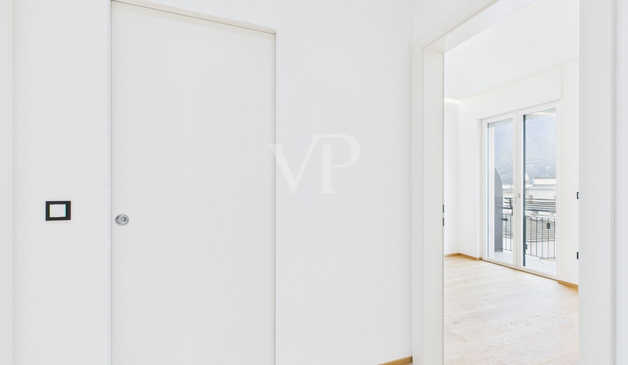 Penthouse mit Aussicht - Neu renovierte Drei-Zimmer-Wohnung in unmittelbarer Nähe des Grieser Platzes