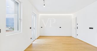 von_poll_real_estate_property_IT252942177_image_5