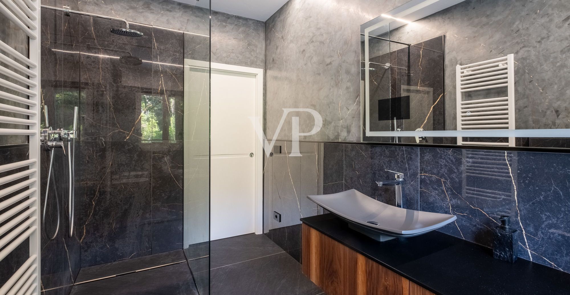 Exklusive und elegante Wohnung mit spektakulärer Terrasse in einer privilegierten Umgebung