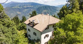 von_poll_real_estate_property_IT254152187_image_0