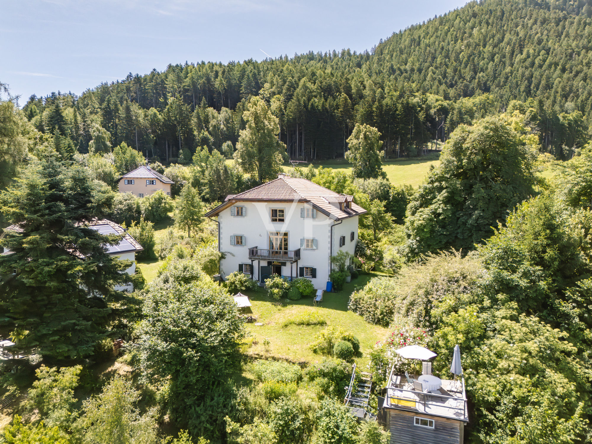 Proprietà storica con carattere e panorama sopra Bolzano