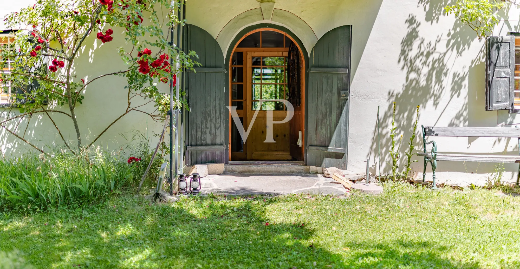 Propiedad histórica con carácter y panorama montañoso sobre Bolzano