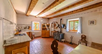 von_poll_real_estate_property_IT254152187_image_47