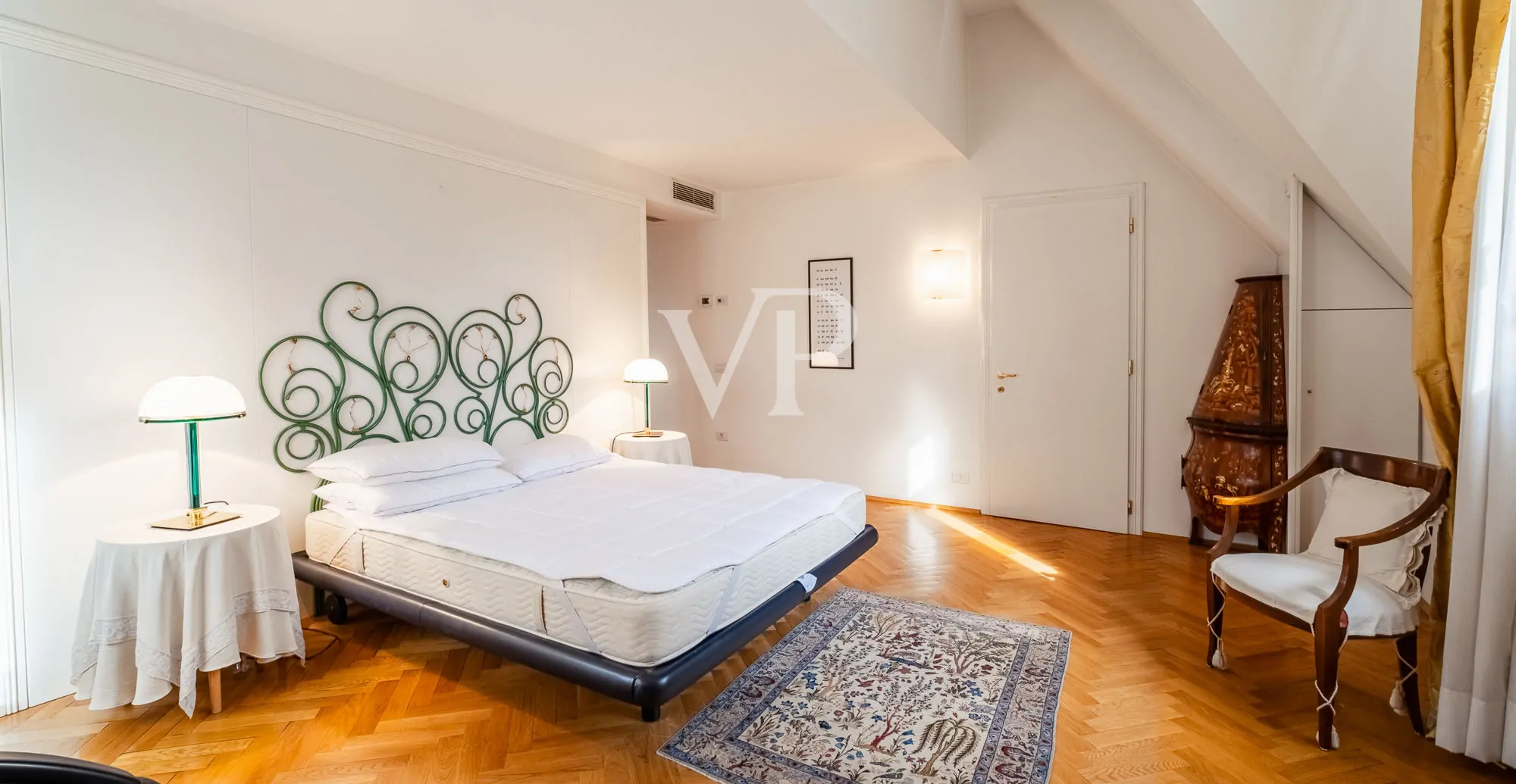 Exclusivo ático en la plaza Walther