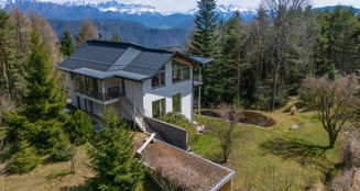 von_poll_real_estate_property_IT252942282_image_0