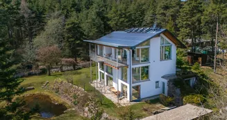 von_poll_real_estate_property_IT252942282_image_1