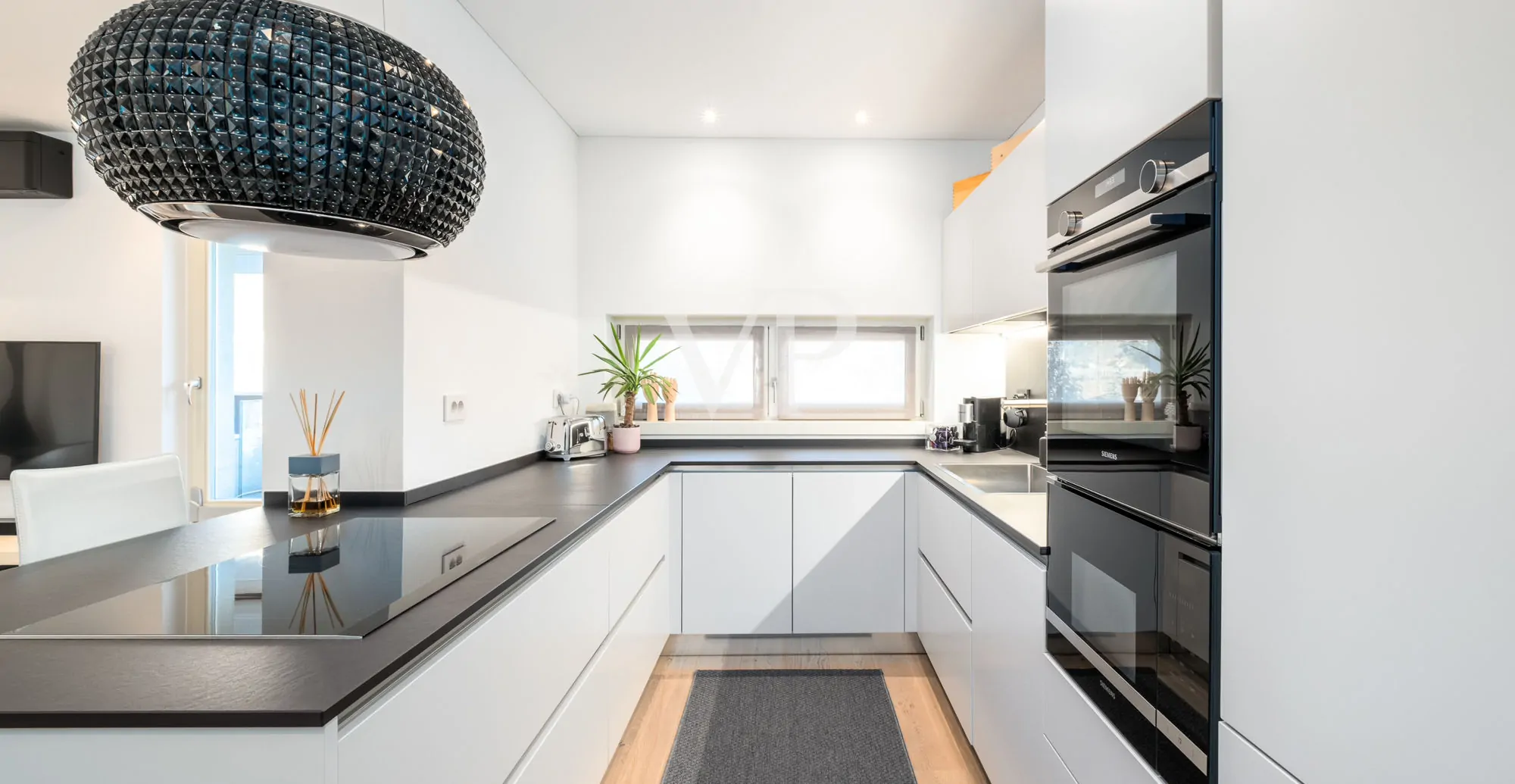 Prestigioso Quadrilocale con vista panoramica e triple box auto: IT 25 415 1802