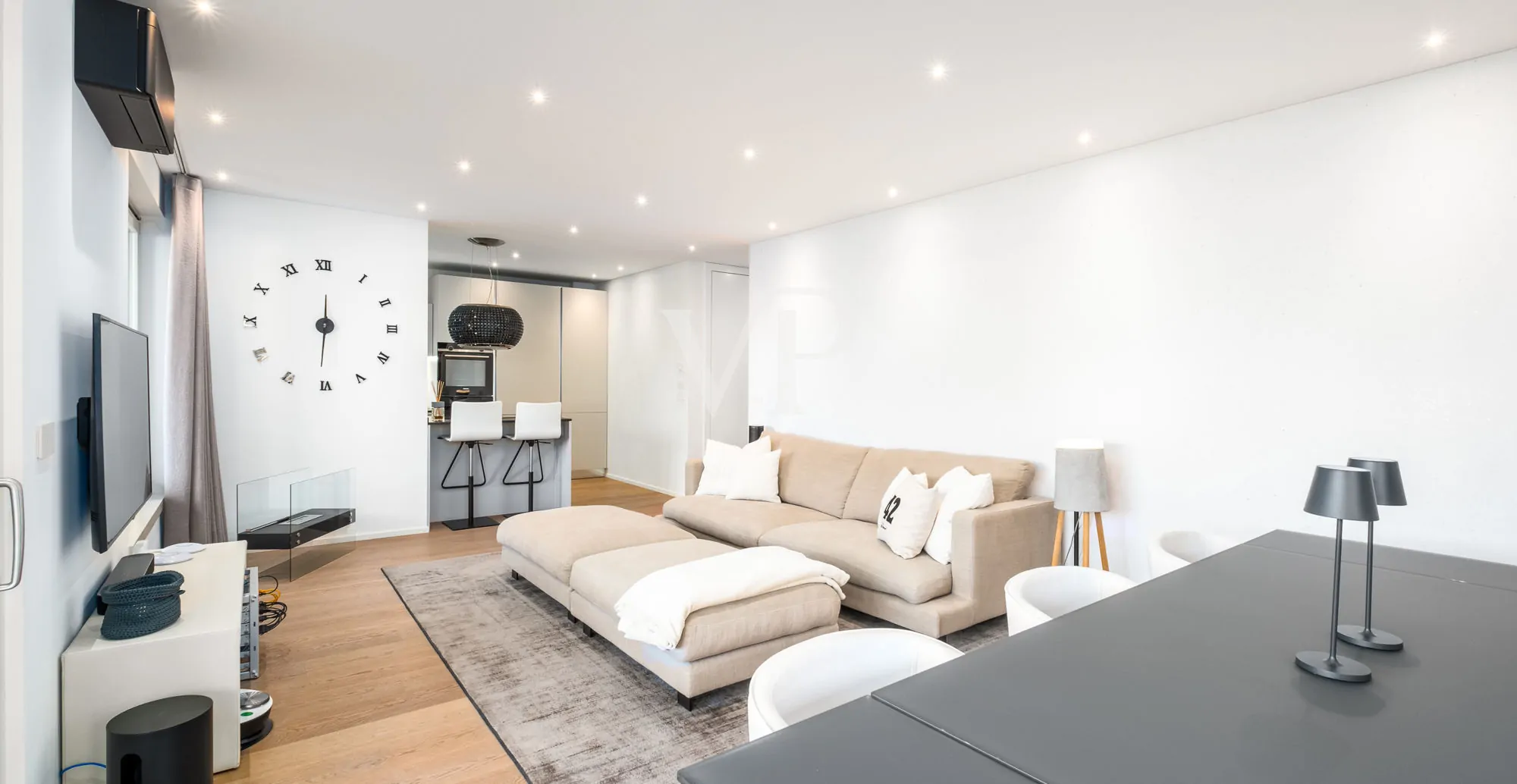 Prestigioso Quadrilocale con vista panoramica e triple box auto: IT 25 415 1802