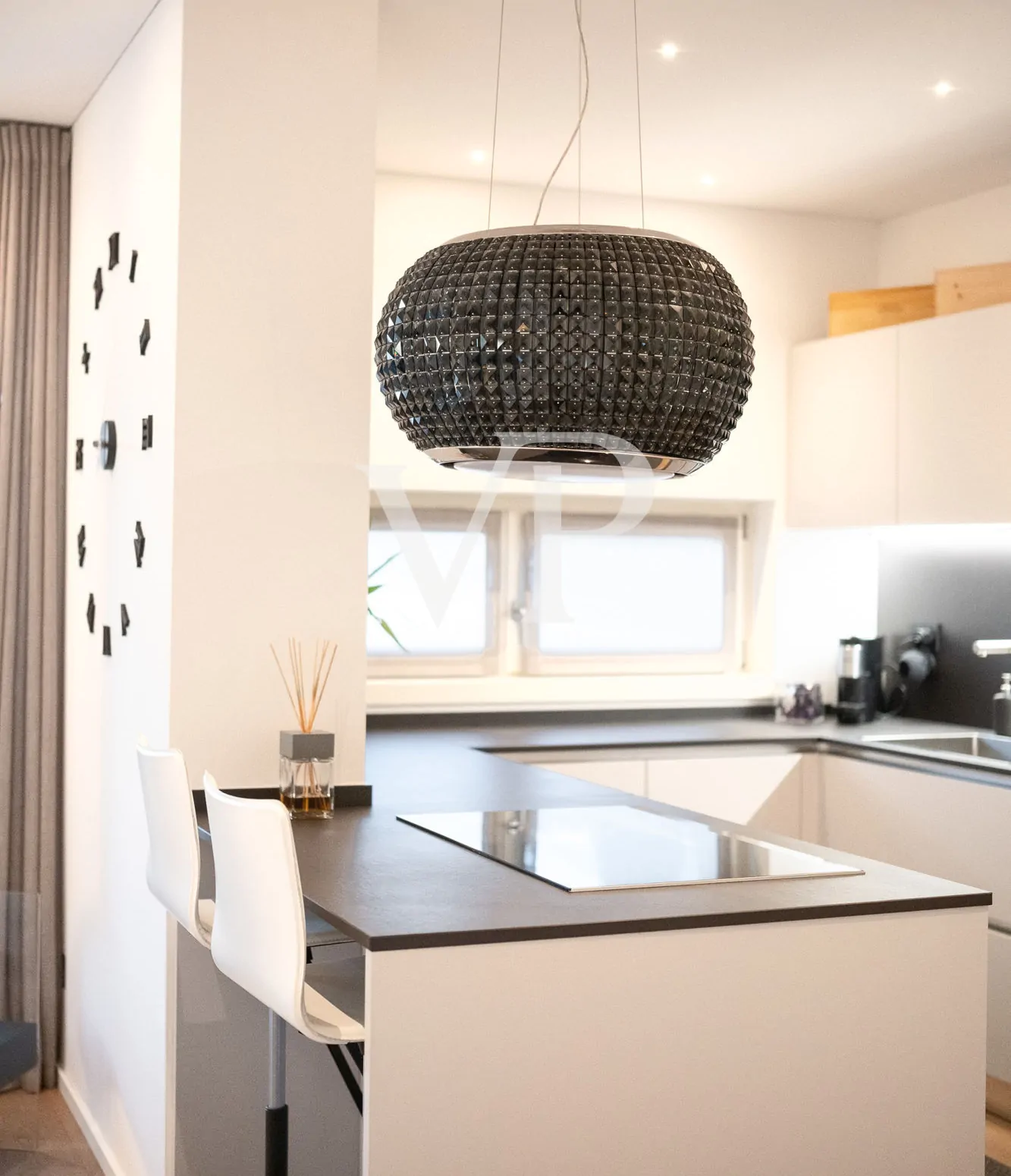 Prestigioso Quadrilocale con vista panoramica e triple box auto: IT 25 415 1802