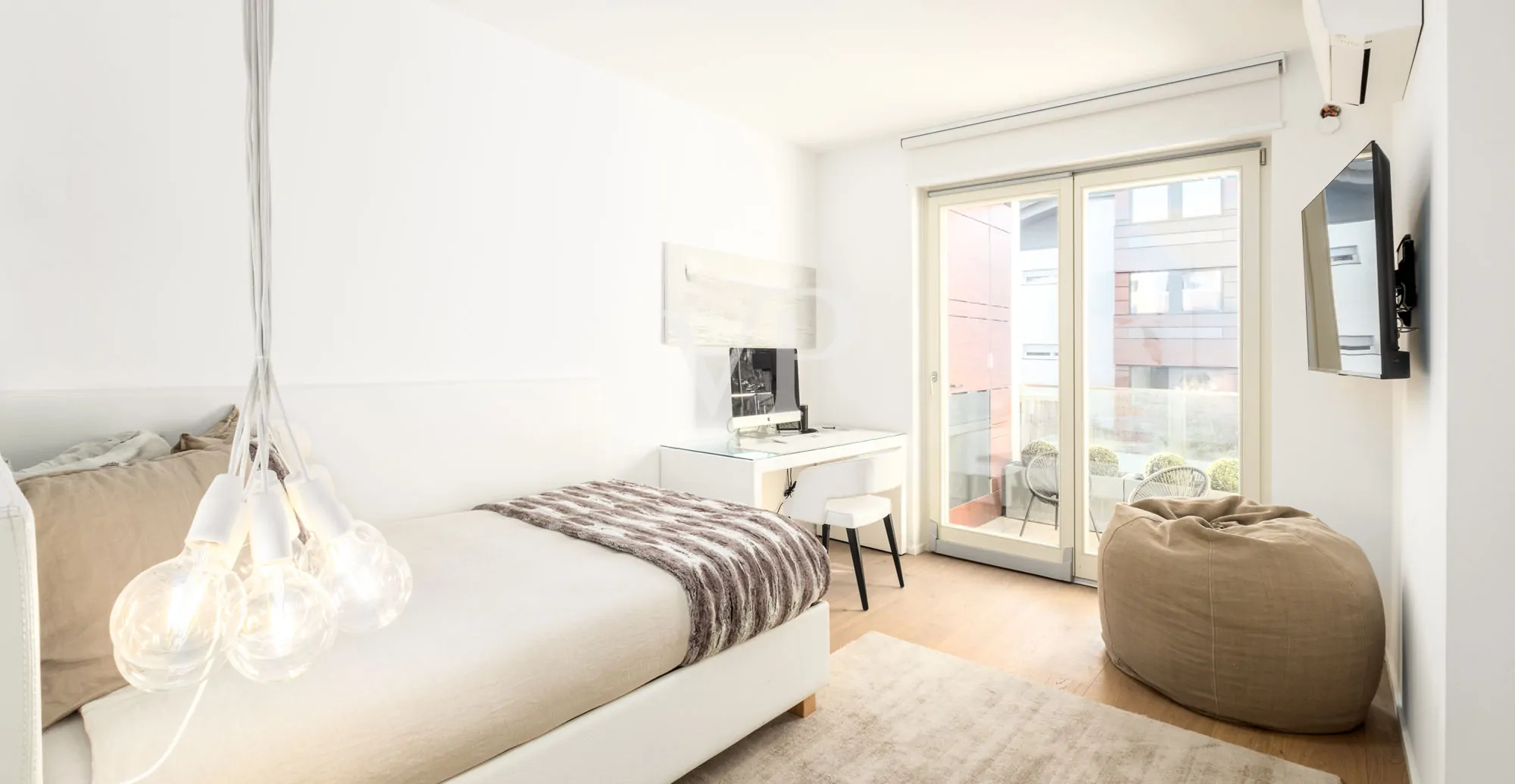 Prestigioso Quadrilocale con vista panoramica e triple box auto: IT 25 415 1802