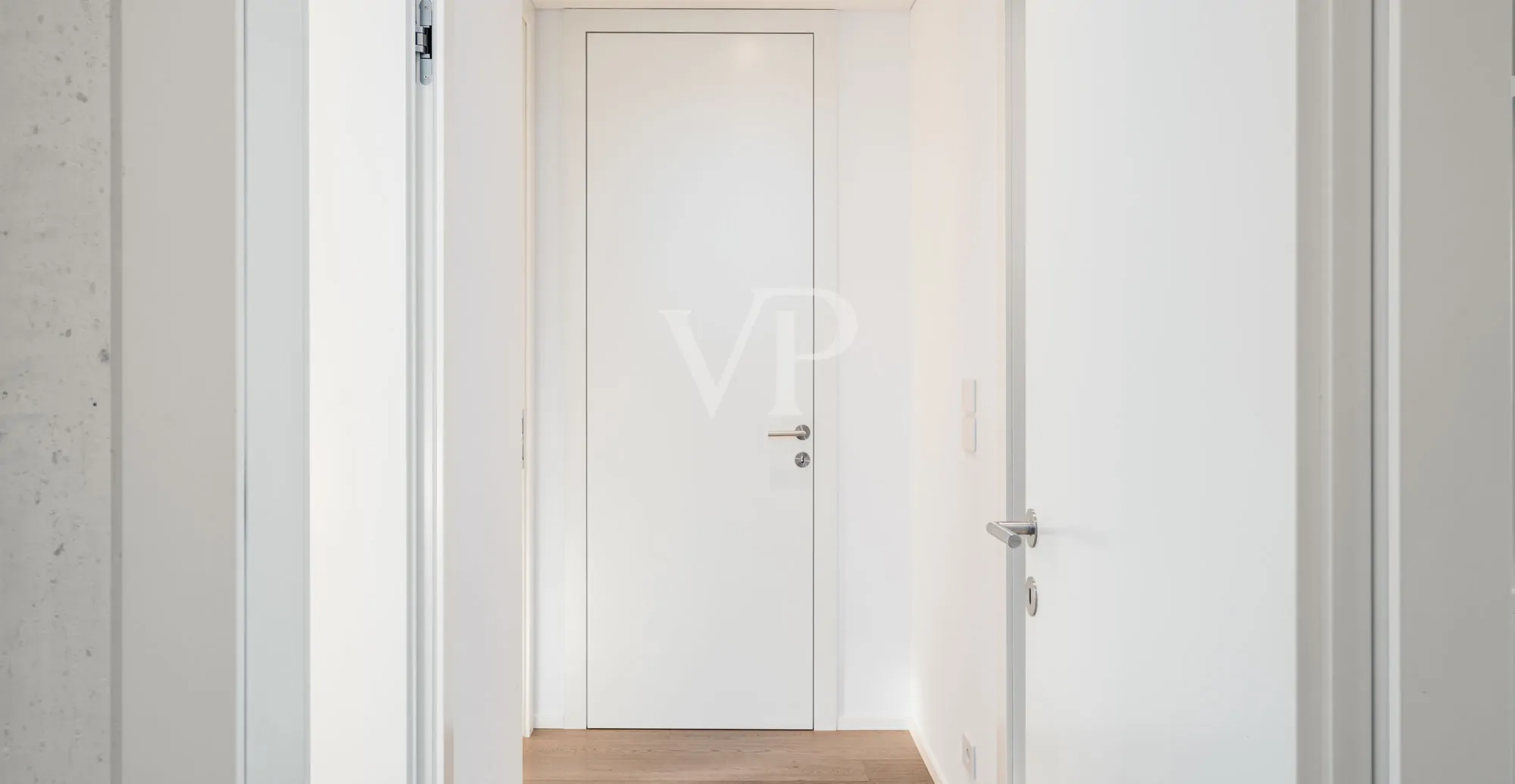 Prestigioso Quadrilocale con vista panoramica e triple box auto: IT 25 415 1802