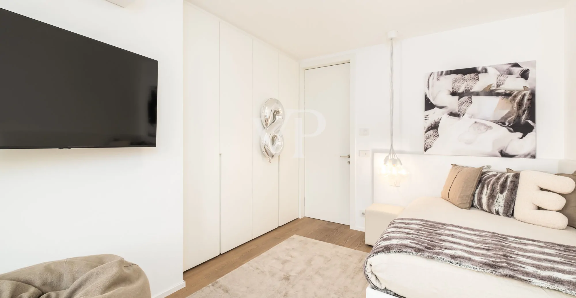 Prestigioso Quadrilocale con vista panoramica e triple box auto: IT 25 415 1802