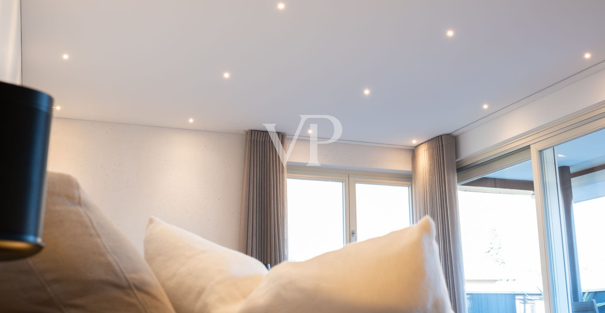 Prestigioso Quadrilocale con vista panoramica e triple box auto: IT 25 415 1802