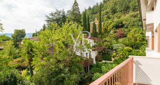 von_poll_real_estate_property_IT254152388_image_0