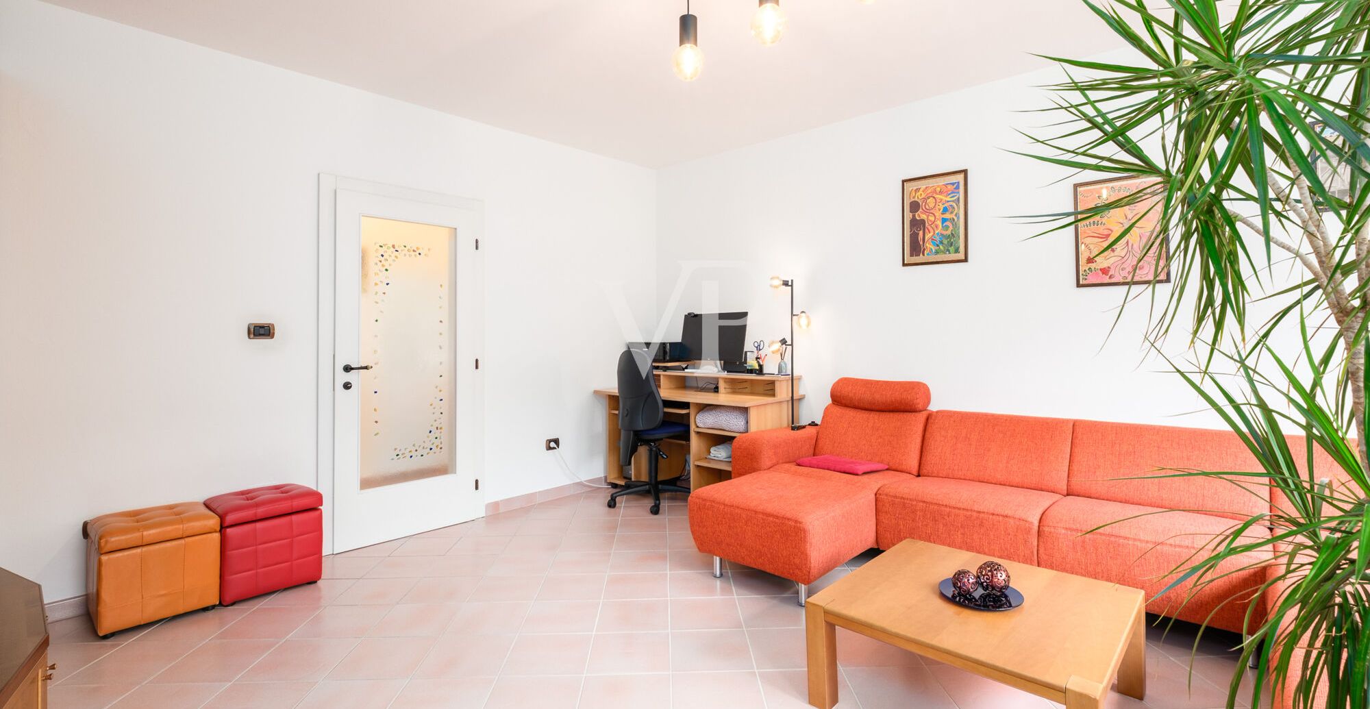 Stilvolle Vierzimmerwohnung auf mehreren Ebenen mit eigenem Garten
