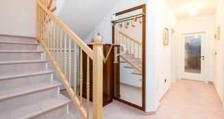 von_poll_real_estate_property_IT254152389_image_11