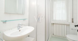 von_poll_real_estate_property_IT254152389_image_13