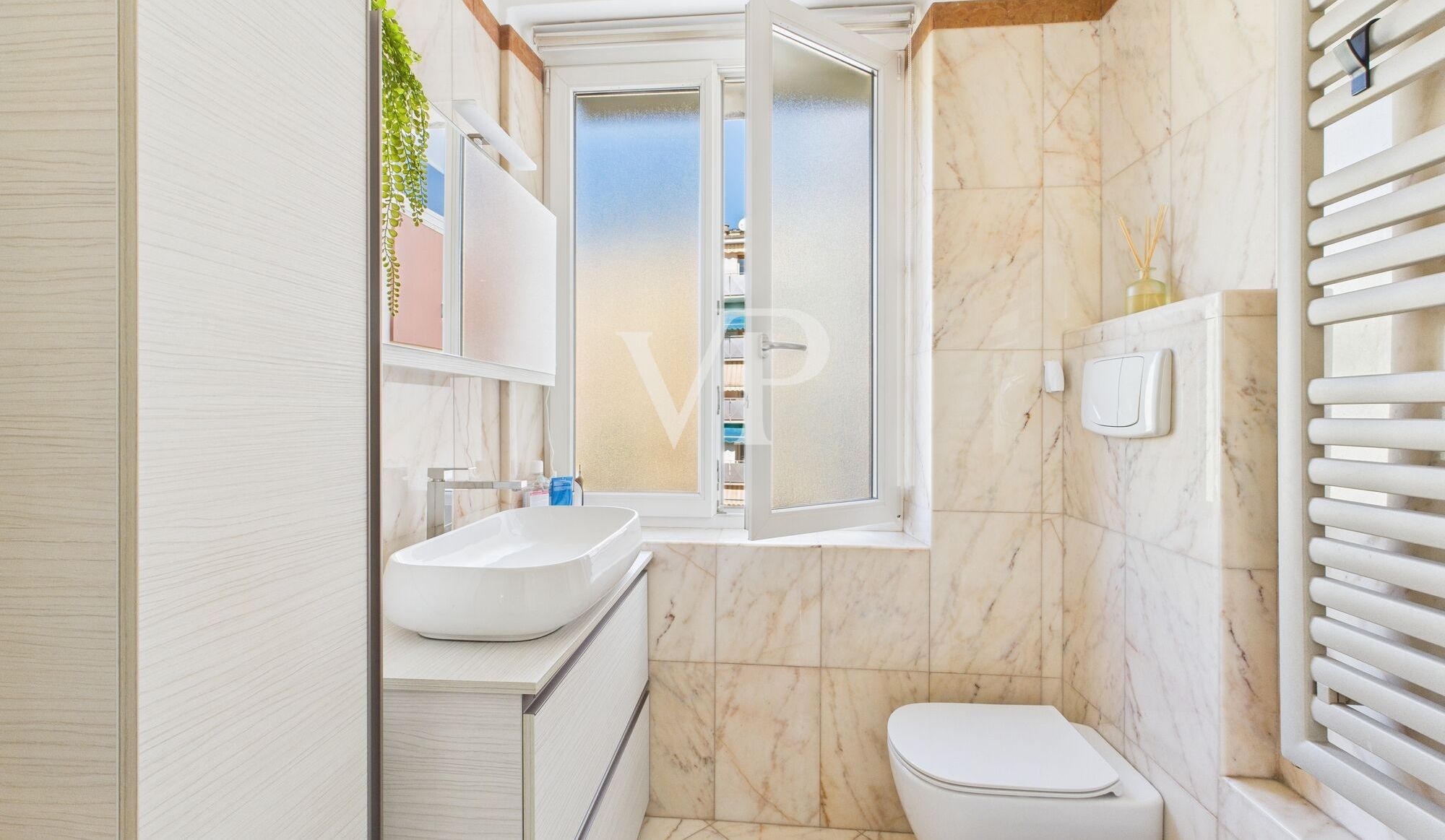 Bagno con finestra