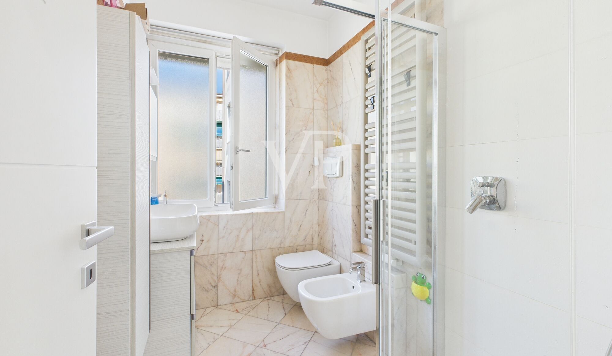 Bagno con doccia