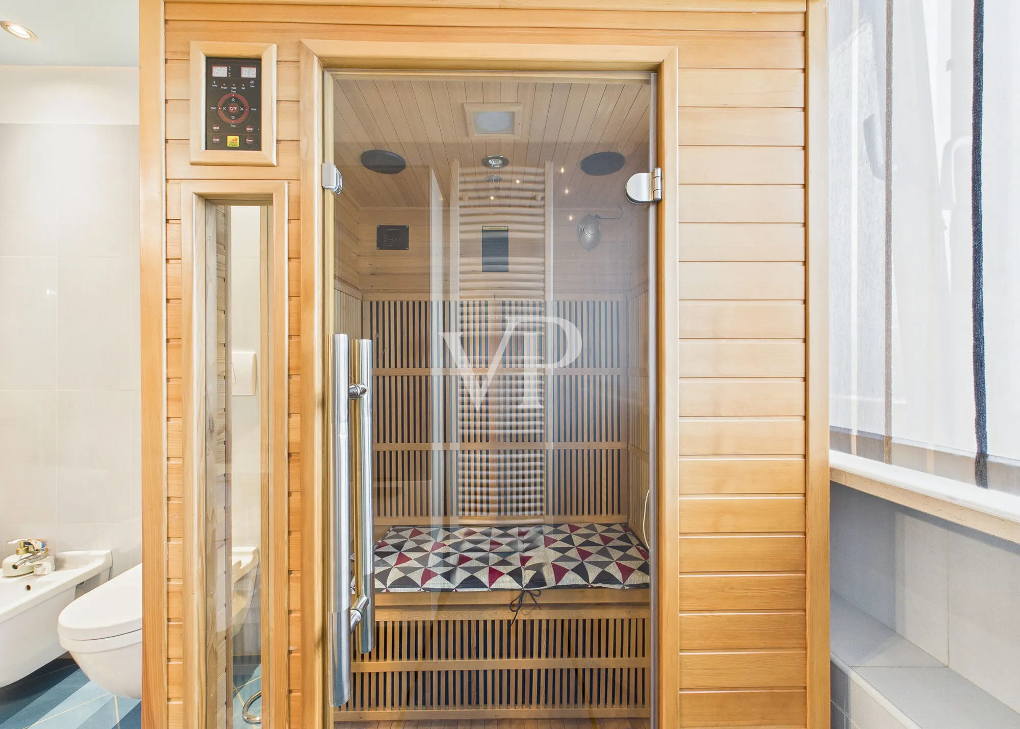 Amplio y moderno apartamento de tres habitaciones en Via Resia en Bolzano