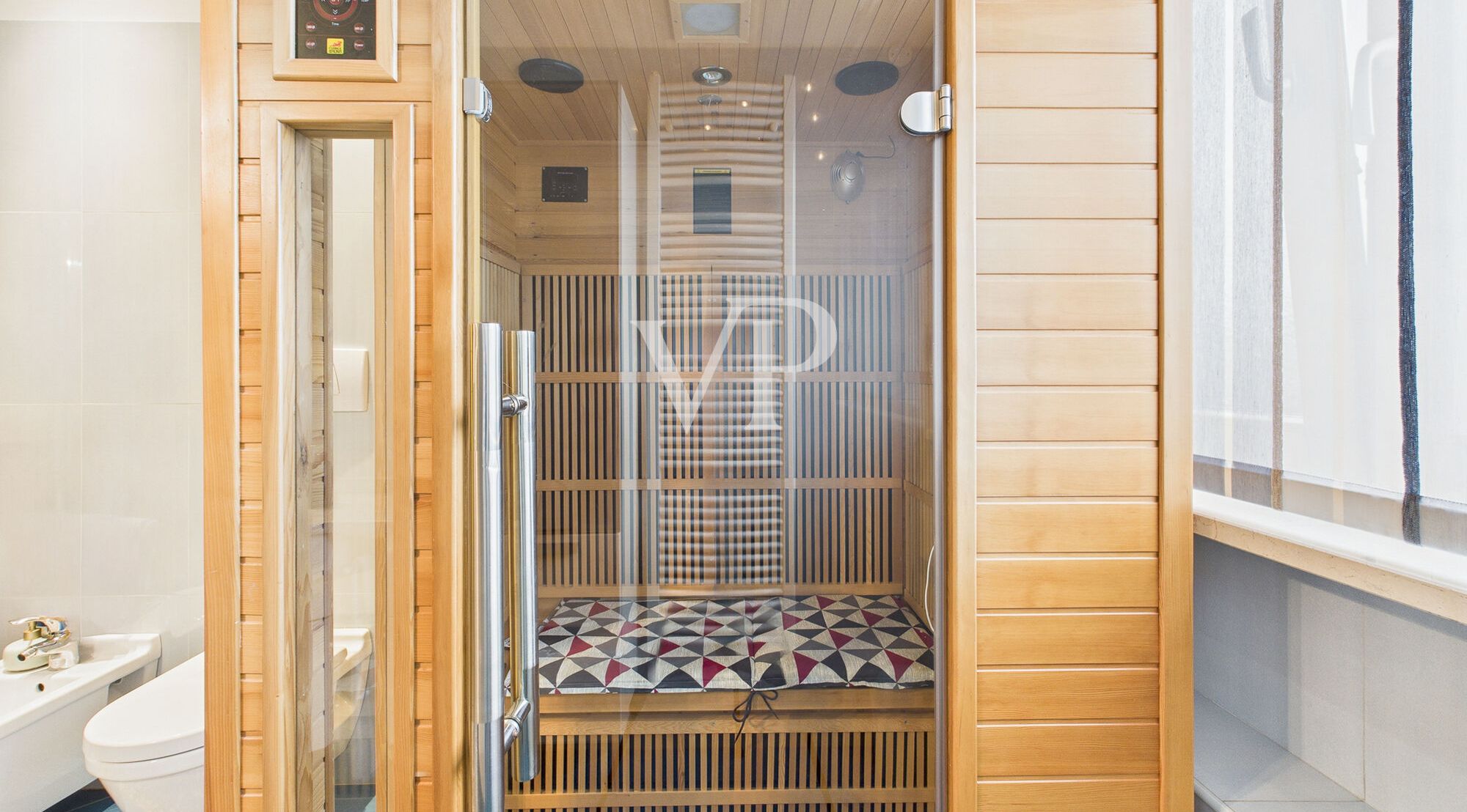 Spacious, modern two-bedroom apartment on Resia Street in Bolzano