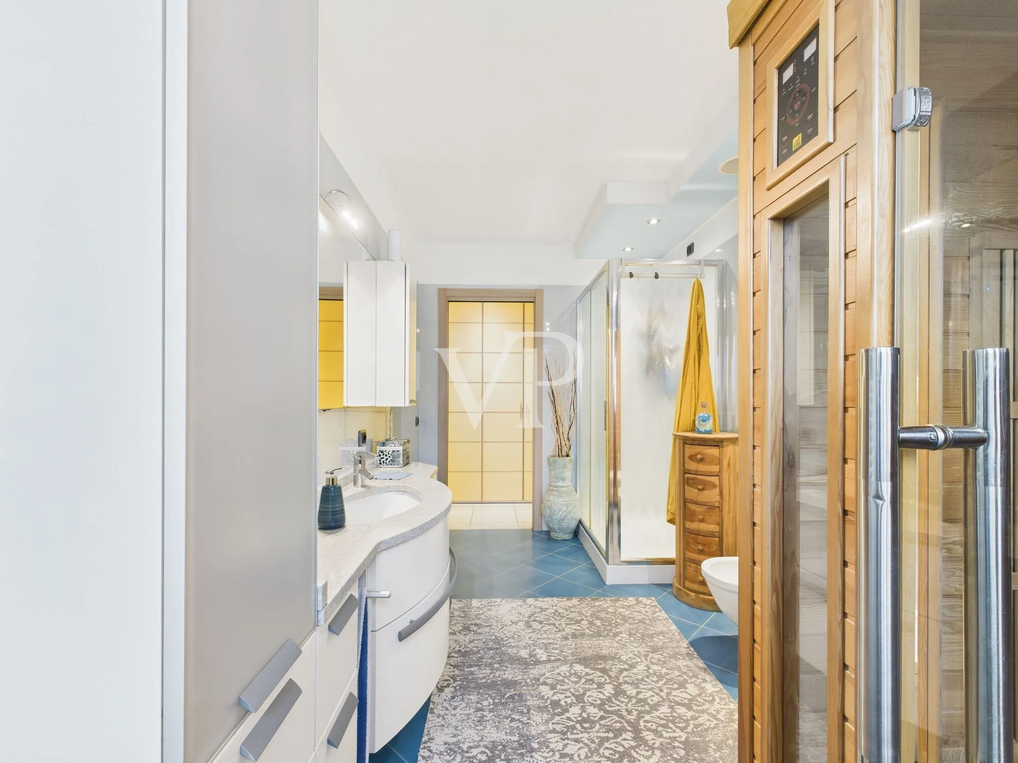 Amplio y moderno apartamento de tres habitaciones en Via Resia en Bolzano