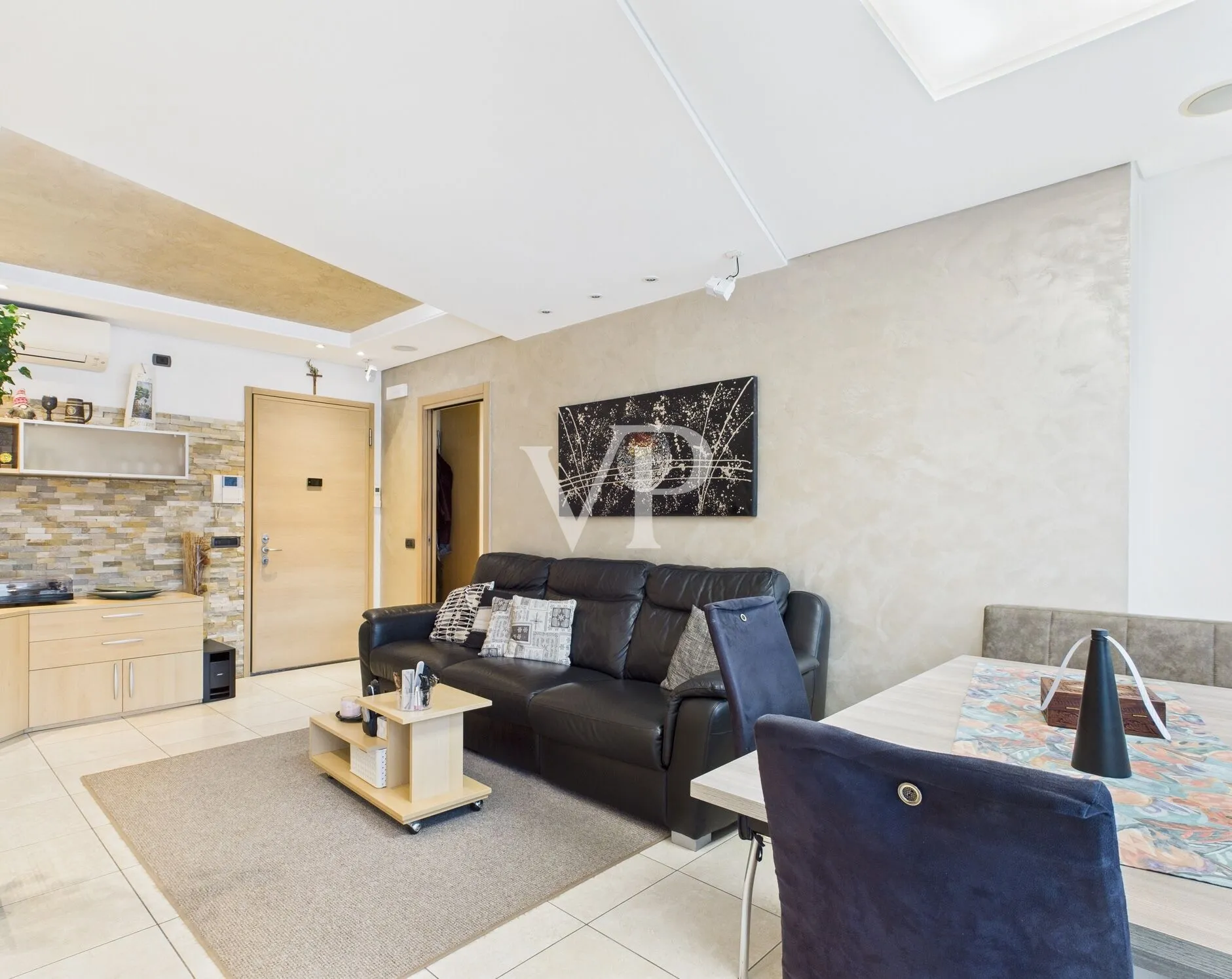 Amplio y moderno apartamento de tres habitaciones en Via Resia en Bolzano