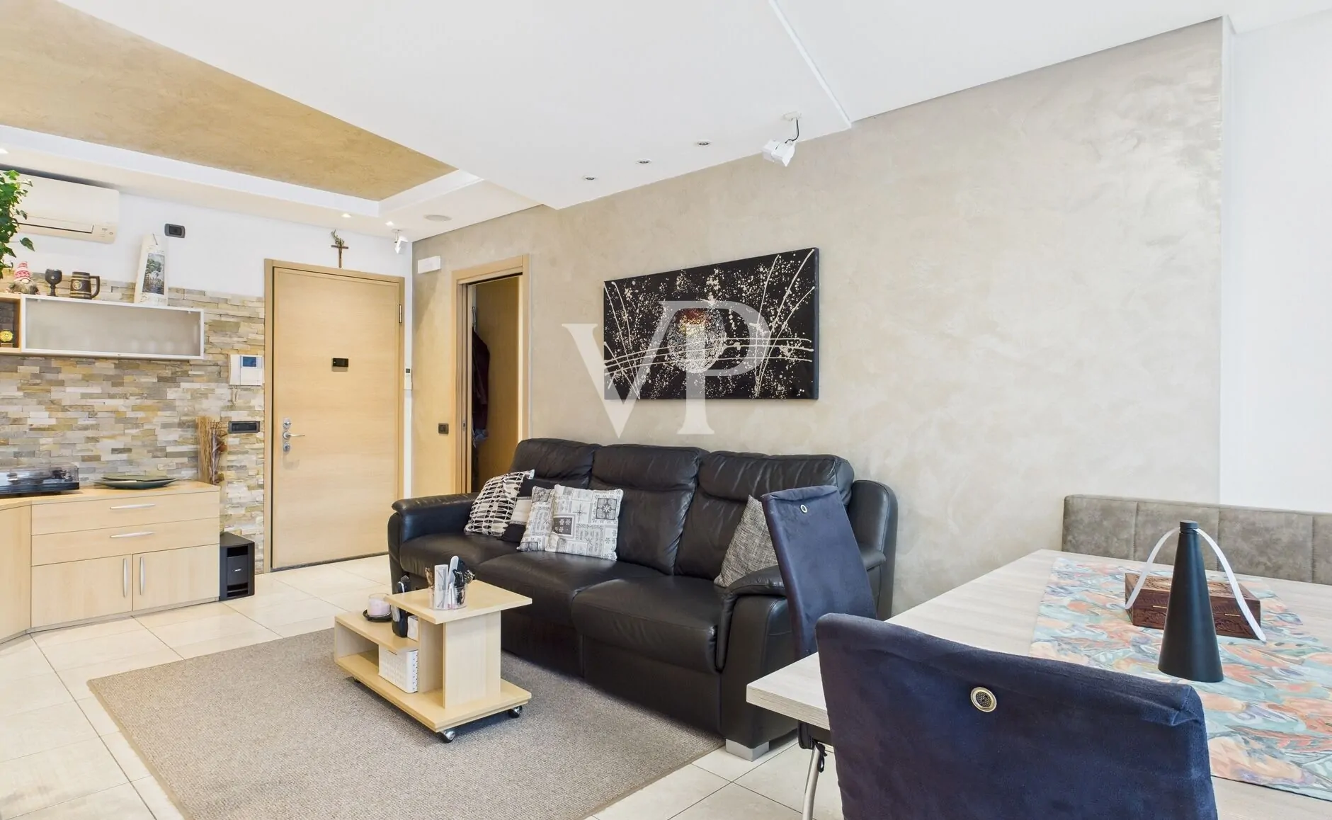 Amplio y moderno apartamento de tres habitaciones en Via Resia en Bolzano