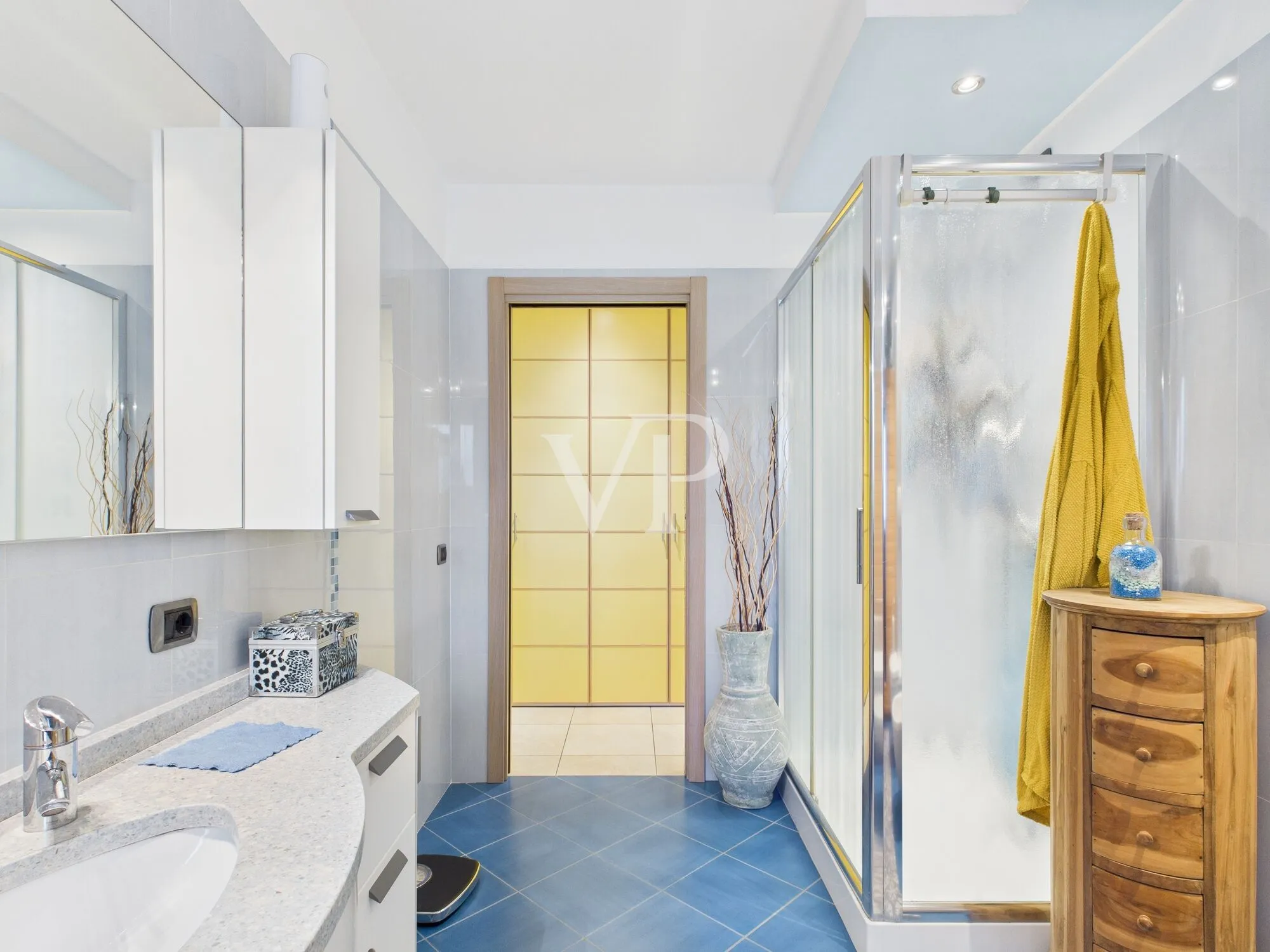 Amplio y moderno apartamento de tres habitaciones en Via Resia en Bolzano