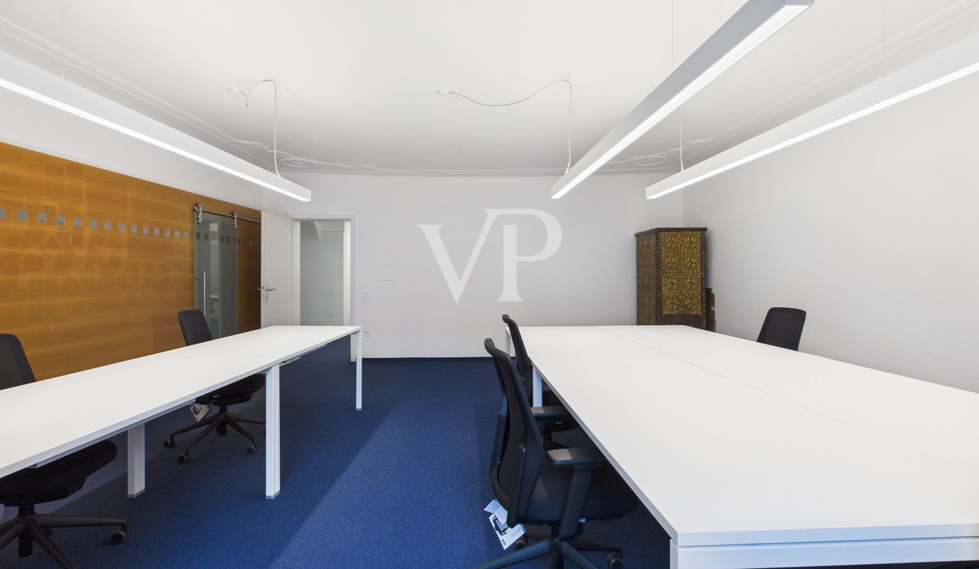 Bolzano: Prestigious and functional office in the historic center