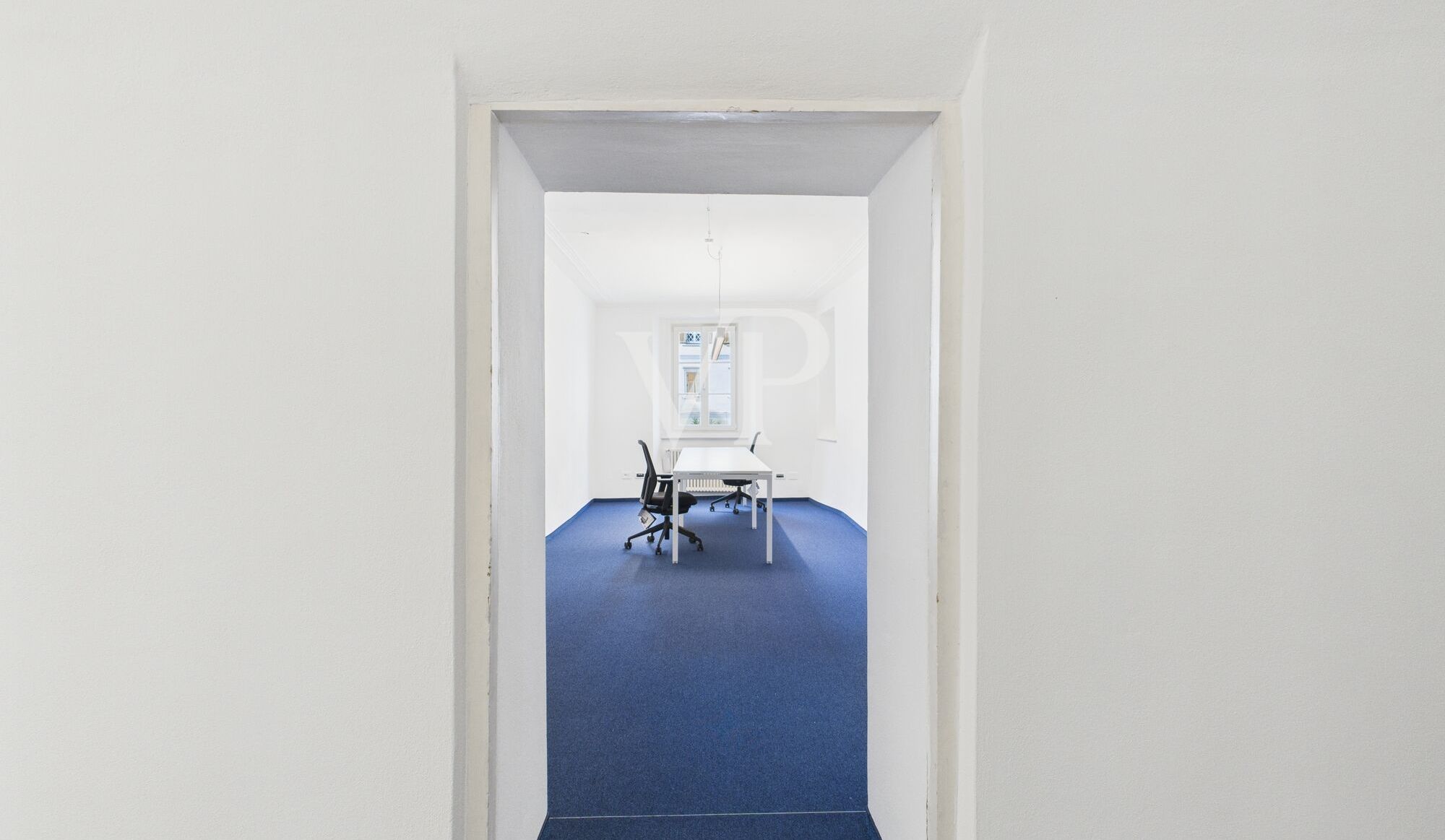 Bolzano: Prestigious and functional office in the historic center