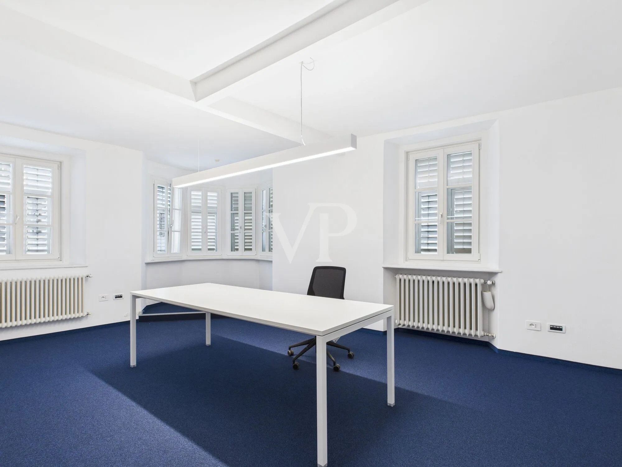 Bolzano: Oficina prestigiosa y funcional en el centro histórico