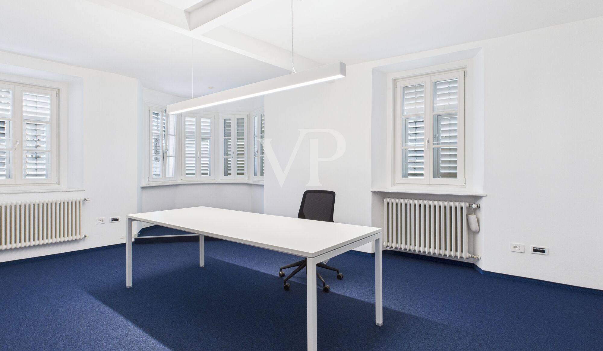 Bolzano: Prestigious and functional office in the historic center