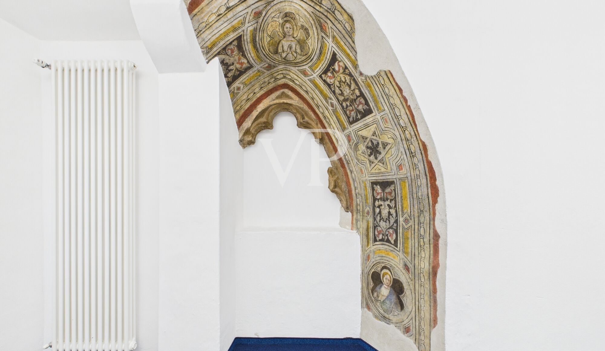 Bolzano: Prestigious and functional office in the historic center