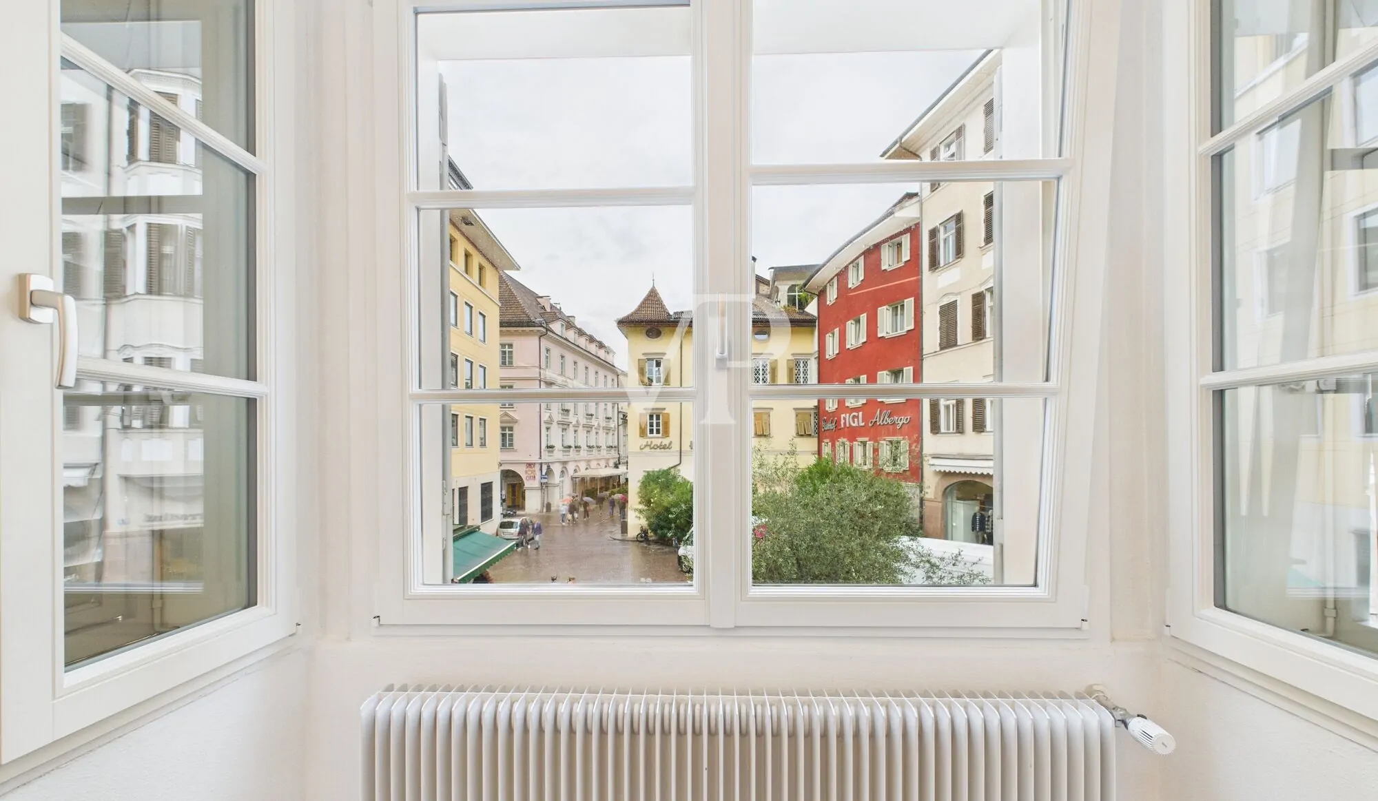 Bolzano: Oficina prestigiosa y funcional en el centro histórico