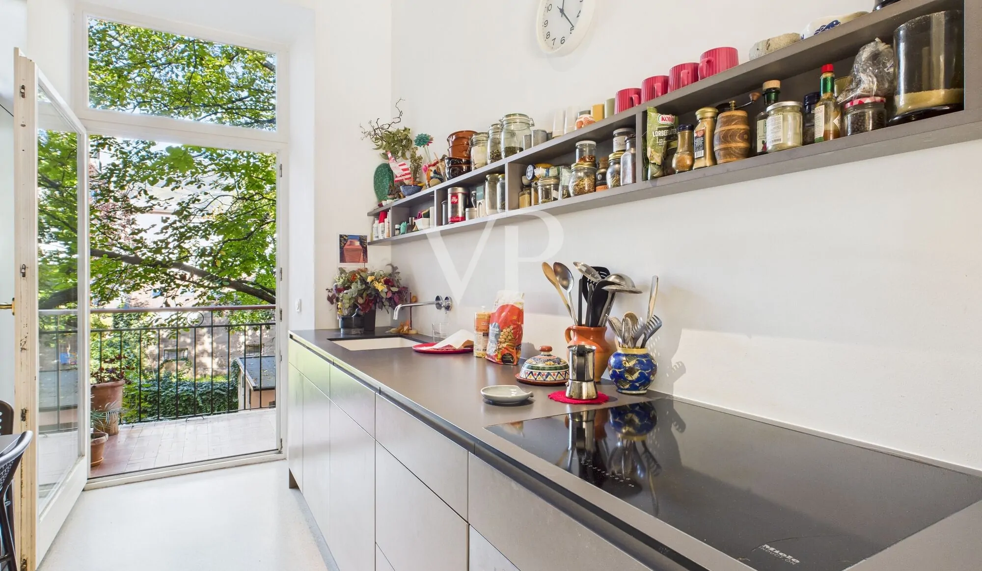 Bolzano centro - Piso renovado en edificio histórico con garaje