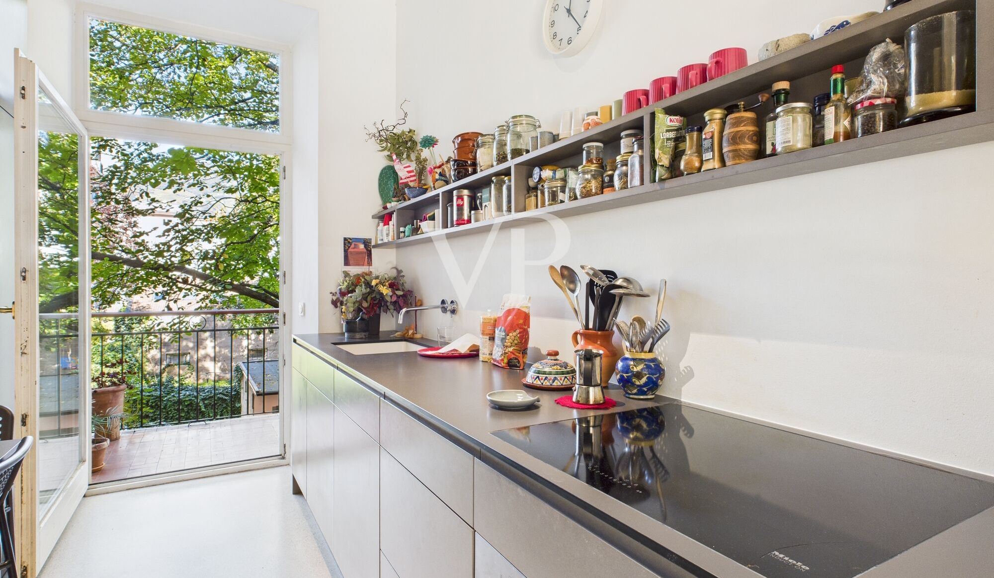 Bolzano centre - Appartement rénové dans un bâtiment historique avec garage