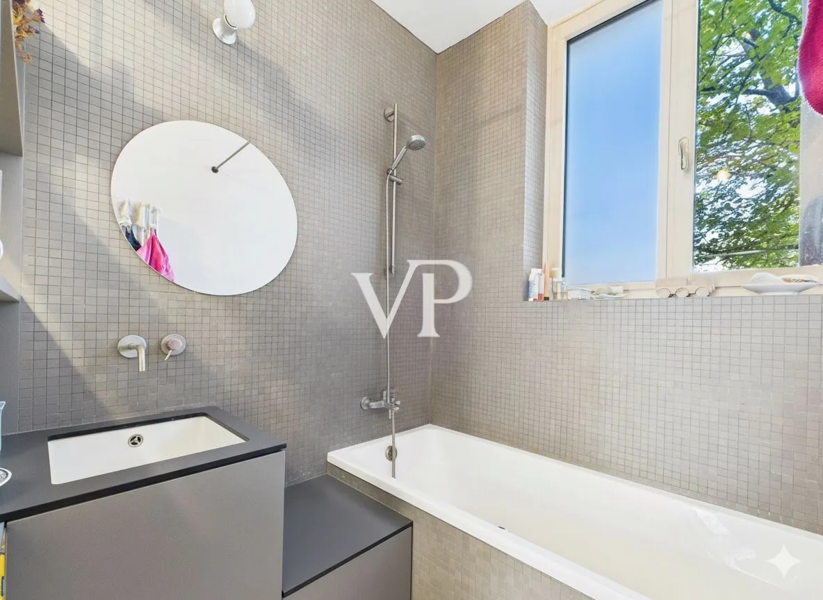 Bolzano centro - Piso renovado en edificio histórico con garaje