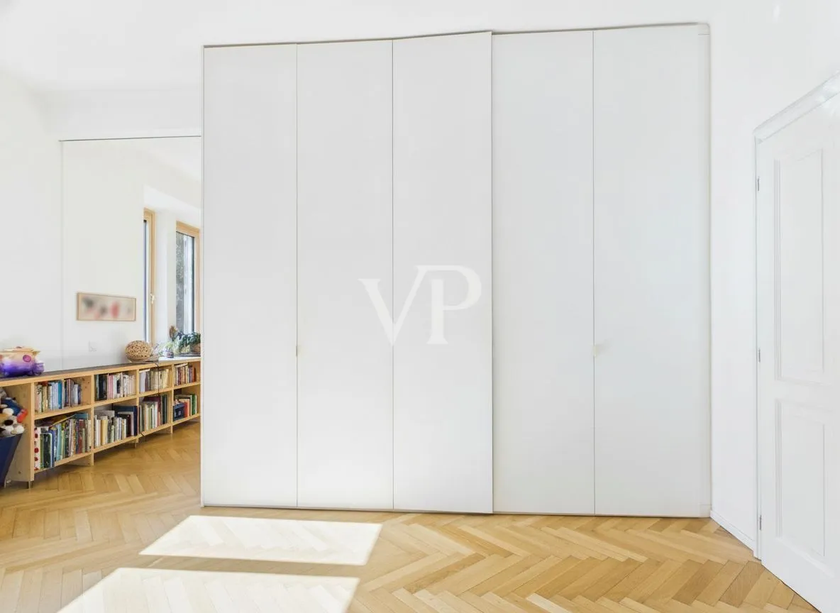 Bolzano centro - Piso renovado en edificio histórico con garaje