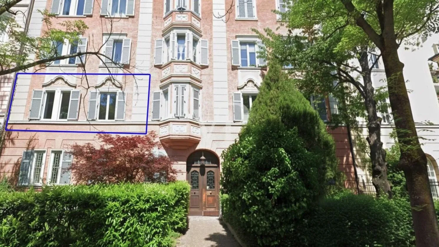 Bolzano centro - Piso renovado en edificio histórico con garaje