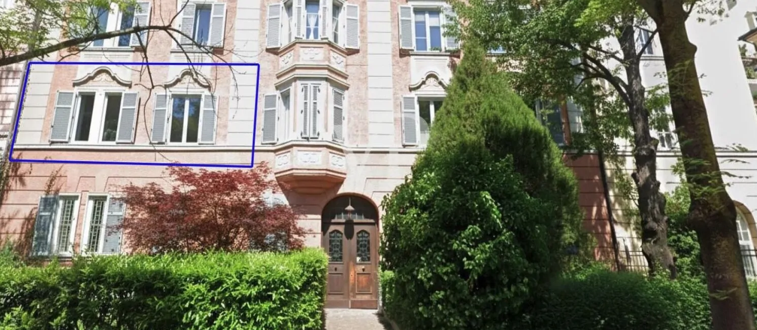 Bolzano centro - Piso renovado en edificio histórico con garaje