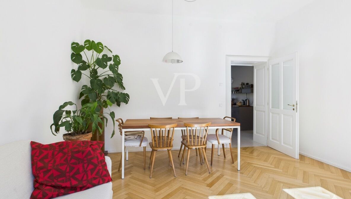 Bolzano centre - Appartement rénové dans un bâtiment historique avec garage