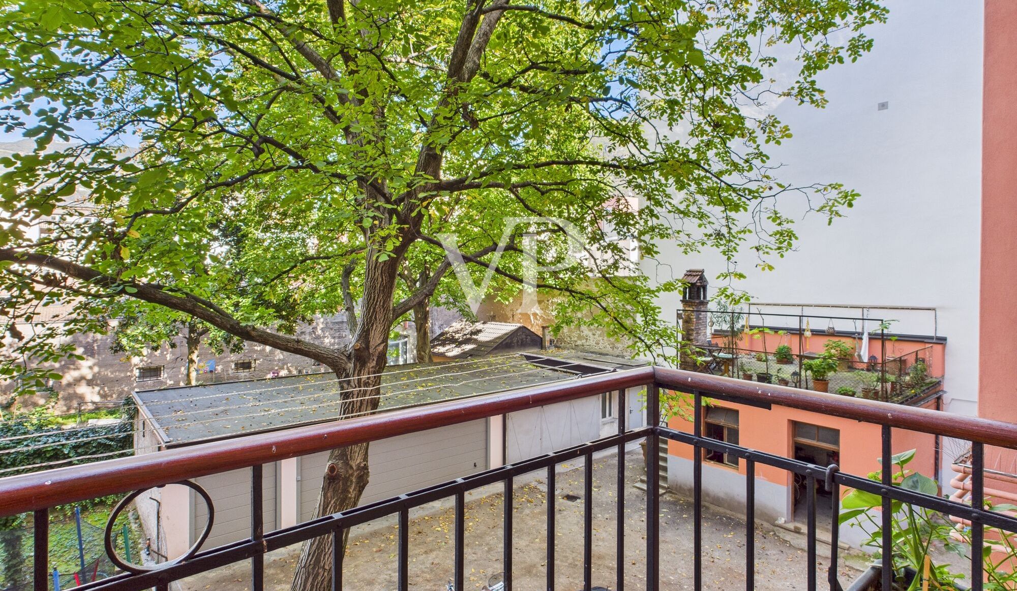 Bolzano centre - Appartement rénové dans un bâtiment historique avec garage