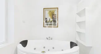 von_poll_real_estate_property_IT254152491_image_90