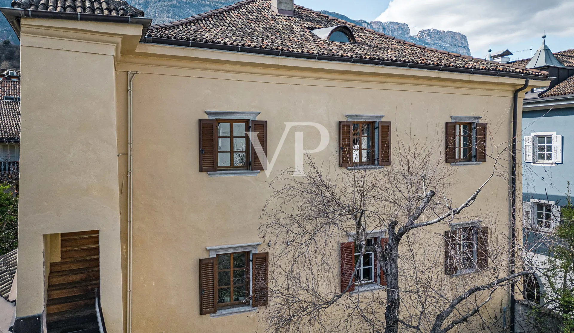 Historisches Wohn- und Geschäftshaus im Zentrum von Eppan