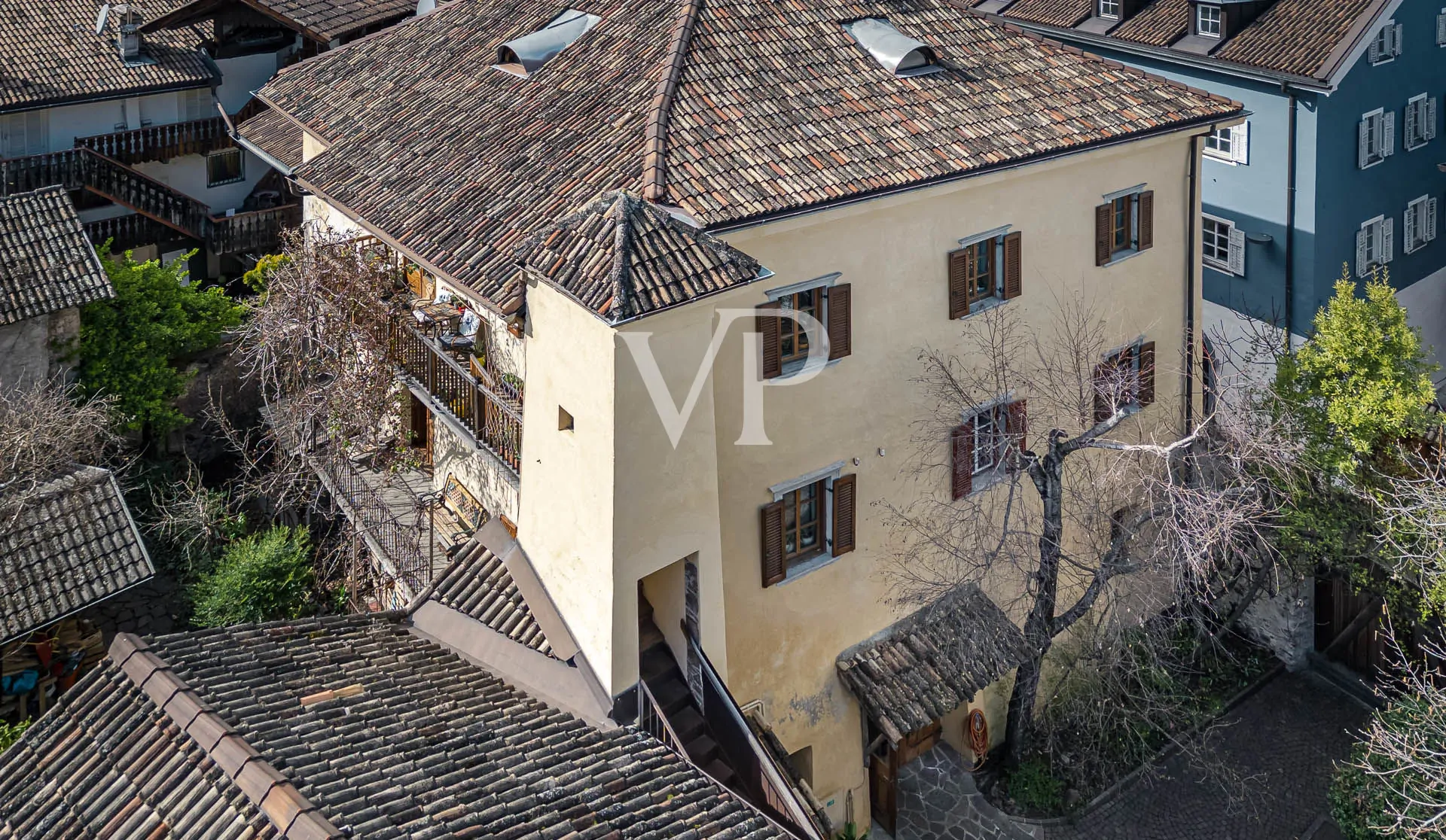 Historisches Wohn- und Geschäftshaus im Zentrum von Eppan