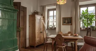 von_poll_real_estate_property_IT254152518_image_0