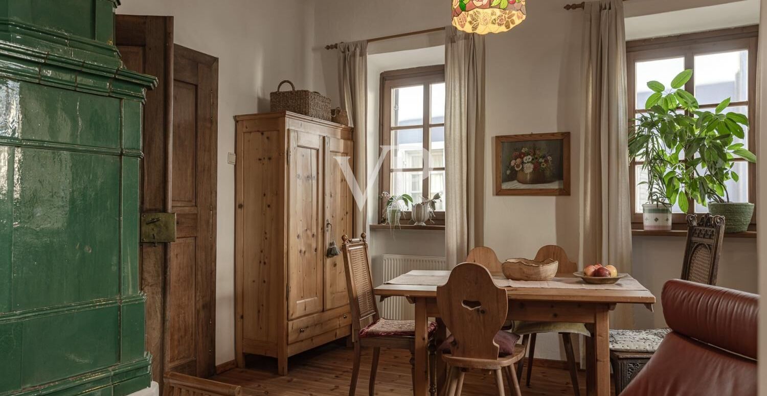 Historic residential and commercial building in the center of Eppan