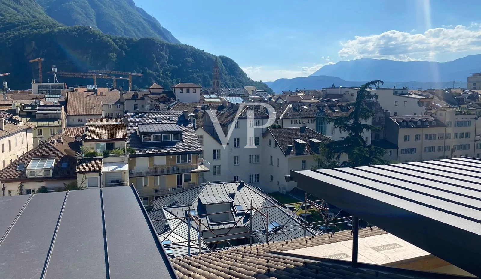 Ático premium con vista panorámica en el corazón de Bolzano